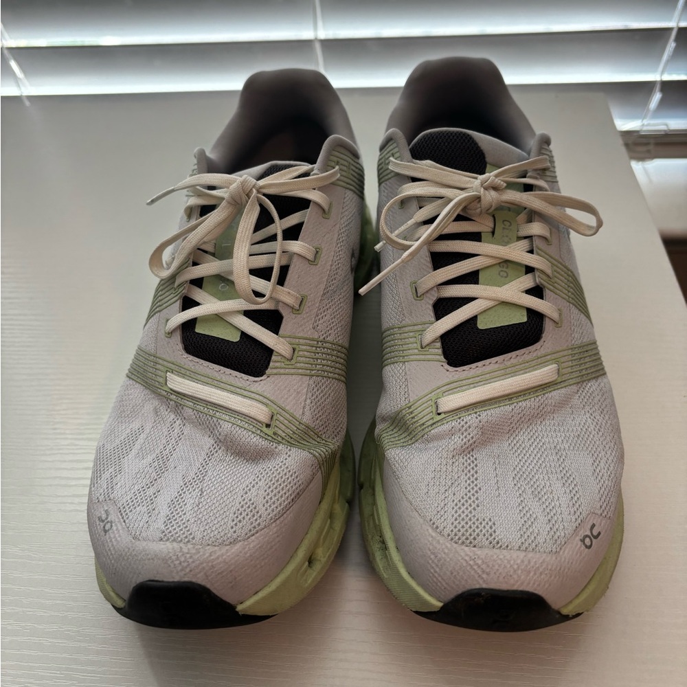 On cloud running sneakers